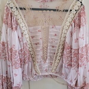 gimmicks by BKE Pink Floral Lace-Trim Peasant Blouse